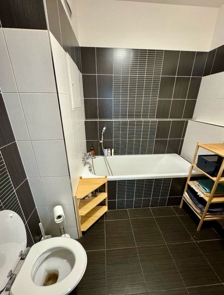 Predaj bytu 2-izbový 60 m², Moskevská, Praha, Praha Predaj bytu 2-izbový 60 m², Moskevská, Praha, Praha