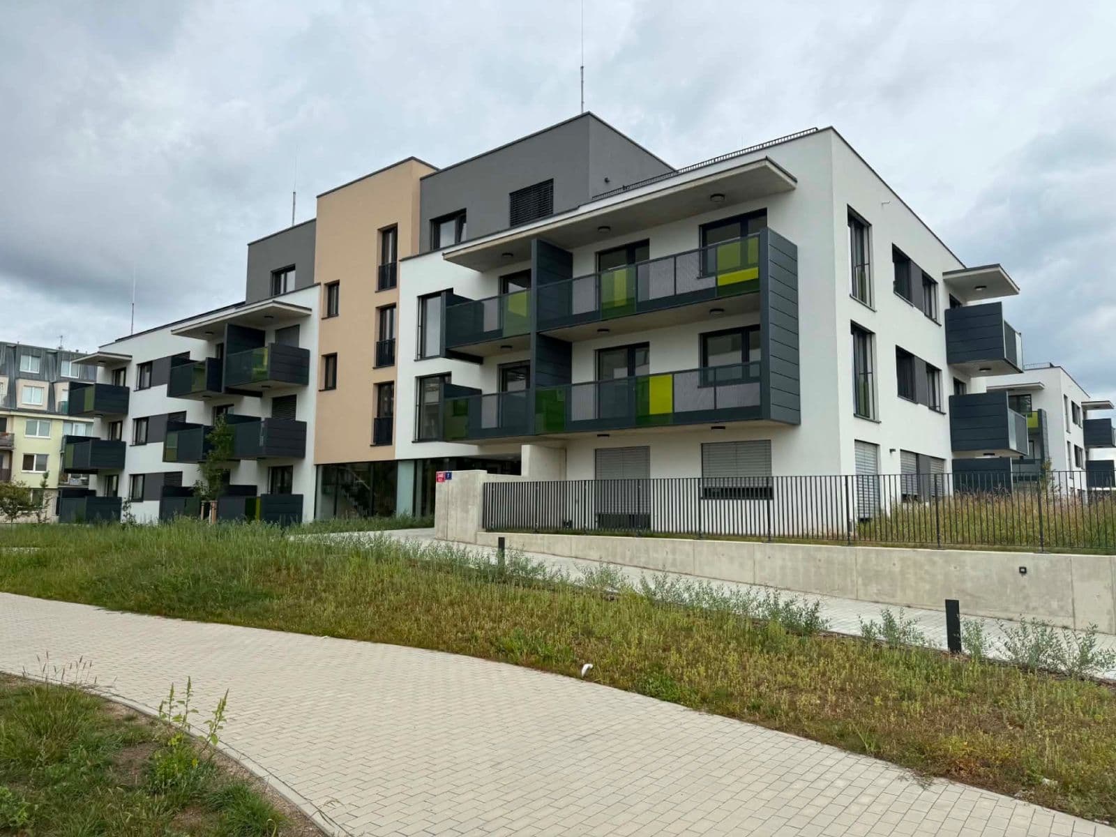 Prenájom bytu 1-izbový 35 m², Nebřenická, Praha, Praha Prenájom bytu 1-izbový 35 m², Nebřenická, Praha, Praha