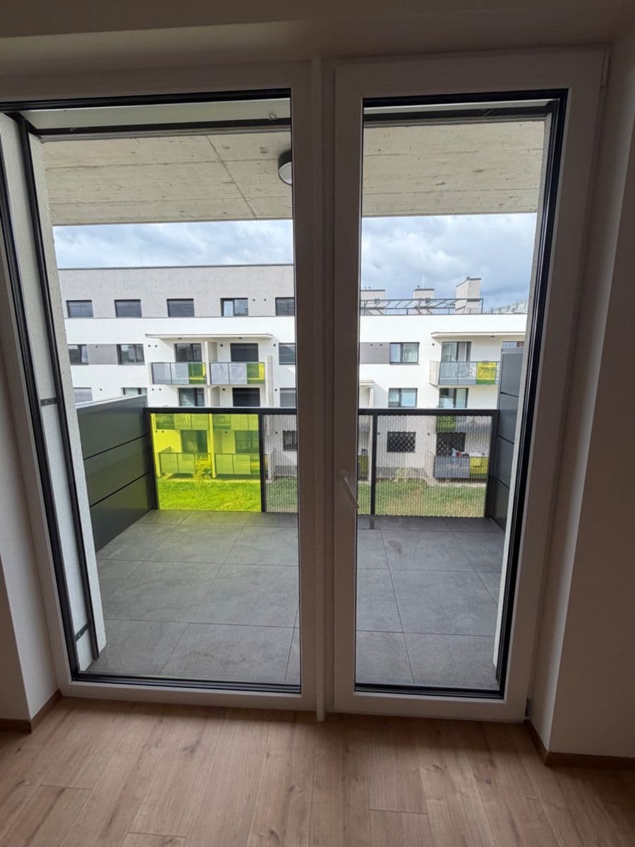 Prenájom bytu 1-izbový 35 m², Nebřenická, Praha, Praha Prenájom bytu 1-izbový 35 m², Nebřenická, Praha, Praha