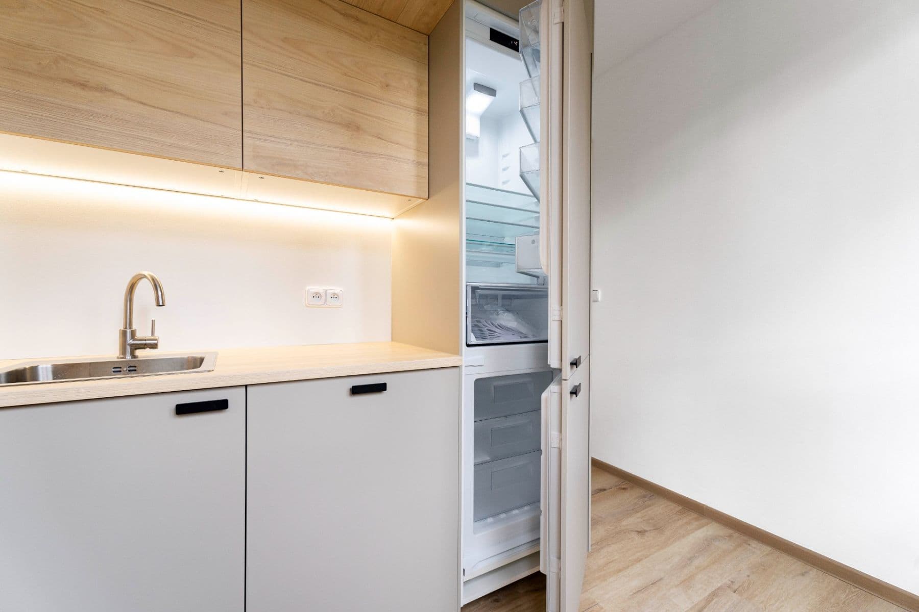 Prenájom bytu 2-izbový 53 m², Alberta Kučery, Ostrava, Moravskoslezský kraj Prenájom bytu 2-izbový 53 m², Alberta Kučery, Ostrava, Moravskoslezský kraj