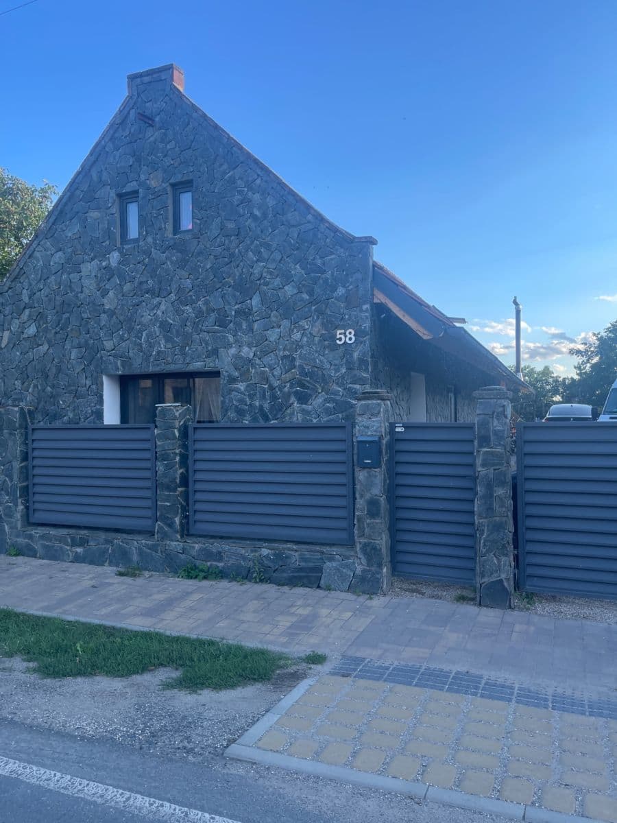 Predaj domu 180 m², pozemok 516 m², Nedomice, Středočeský kraj Predaj domu 180 m², pozemok 516 m², Nedomice, Středočeský kraj