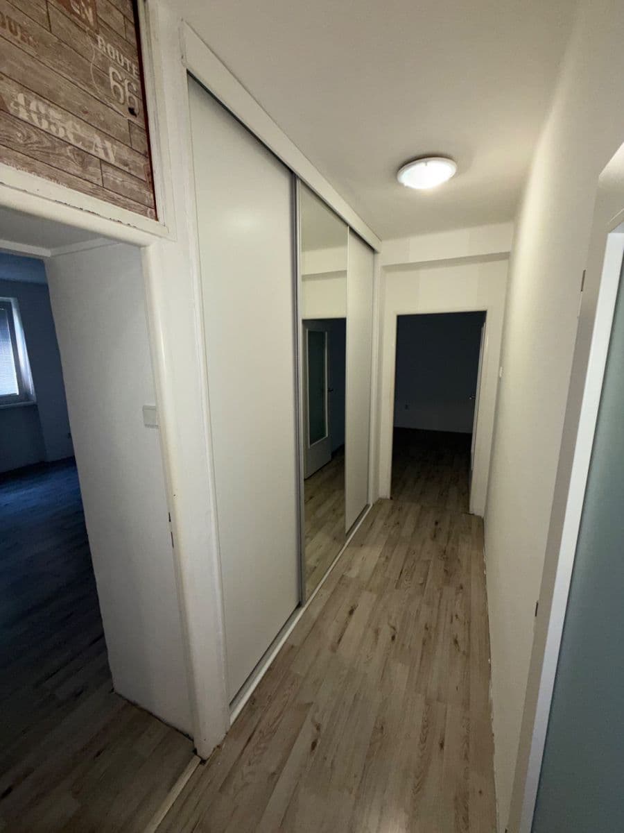 Predaj bytu 3-izbový 94 m², Na Magistrále, Kolín, Středočeský kraj Predaj bytu 3-izbový 94 m², Na Magistrále, Kolín, Středočeský kraj