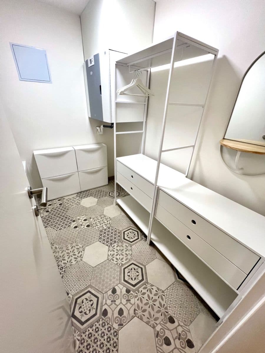 Prenájom bytu 3-izbový 82 m², Lysolajské údolí, Praha, Praha Prenájom bytu 3-izbový 82 m², Lysolajské údolí, Praha, Praha