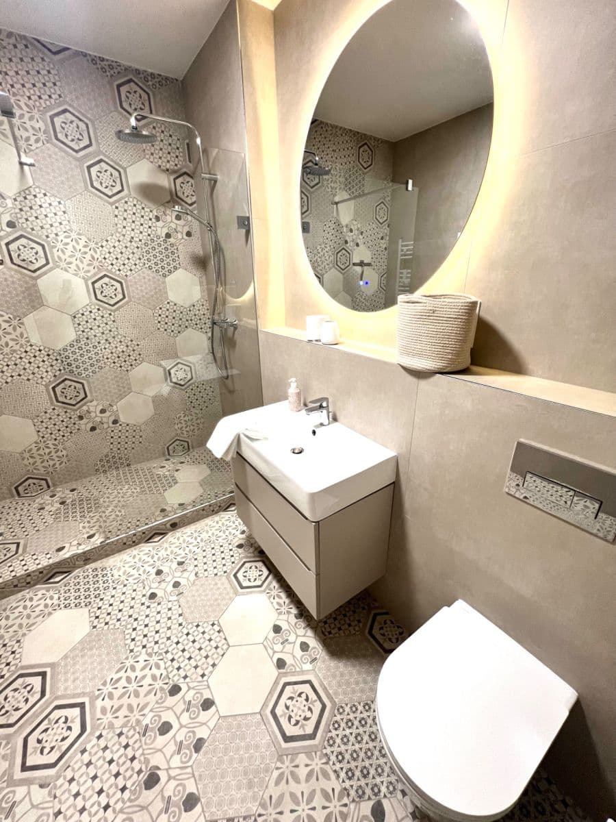 Prenájom bytu 3-izbový 82 m², Lysolajské údolí, Praha, Praha Prenájom bytu 3-izbový 82 m², Lysolajské údolí, Praha, Praha