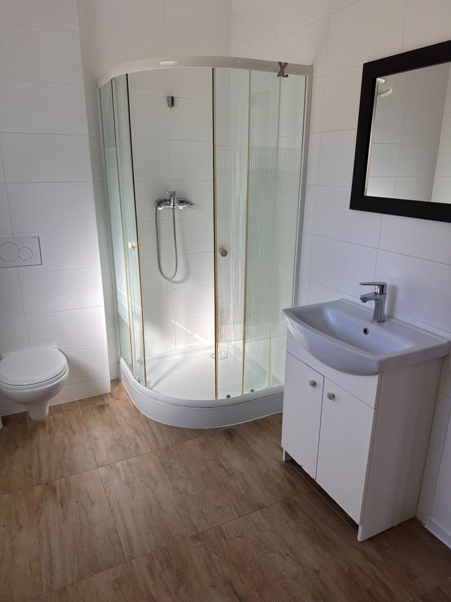 Prenájom bytu 1-izbový 35 m², Ke Brodu, Loděnice, Středočeský kraj Prenájom bytu 1-izbový 35 m², Ke Brodu, Loděnice, Středočeský kraj
