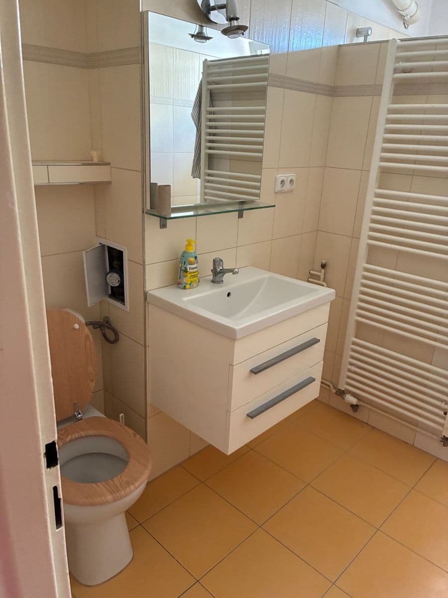 Predaj bytu 3-izbový 65 m², Střední novosadská, Olomouc, Olomoucký kraj Predaj bytu 3-izbový 65 m², Střední novosadská, Olomouc, Olomoucký kraj