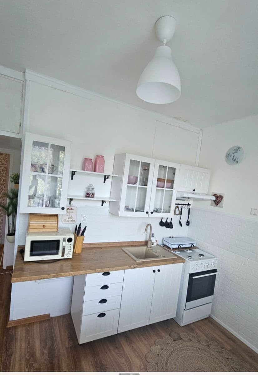 Predaj bytu 1-izbový 38 m², Střekovské nábřeží, Ústí nad Labem, Ústecký kraj Predaj bytu 1-izbový 38 m², Střekovské nábřeží, Ústí nad Labem, Ústecký kraj