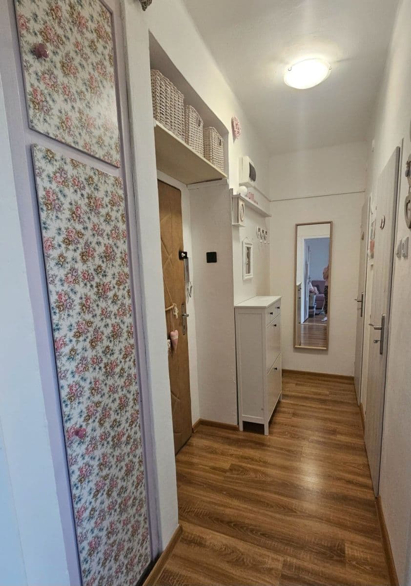 Predaj bytu 1-izbový 38 m², Střekovské nábřeží, Ústí nad Labem, Ústecký kraj Predaj bytu 1-izbový 38 m², Střekovské nábřeží, Ústí nad Labem, Ústecký kraj