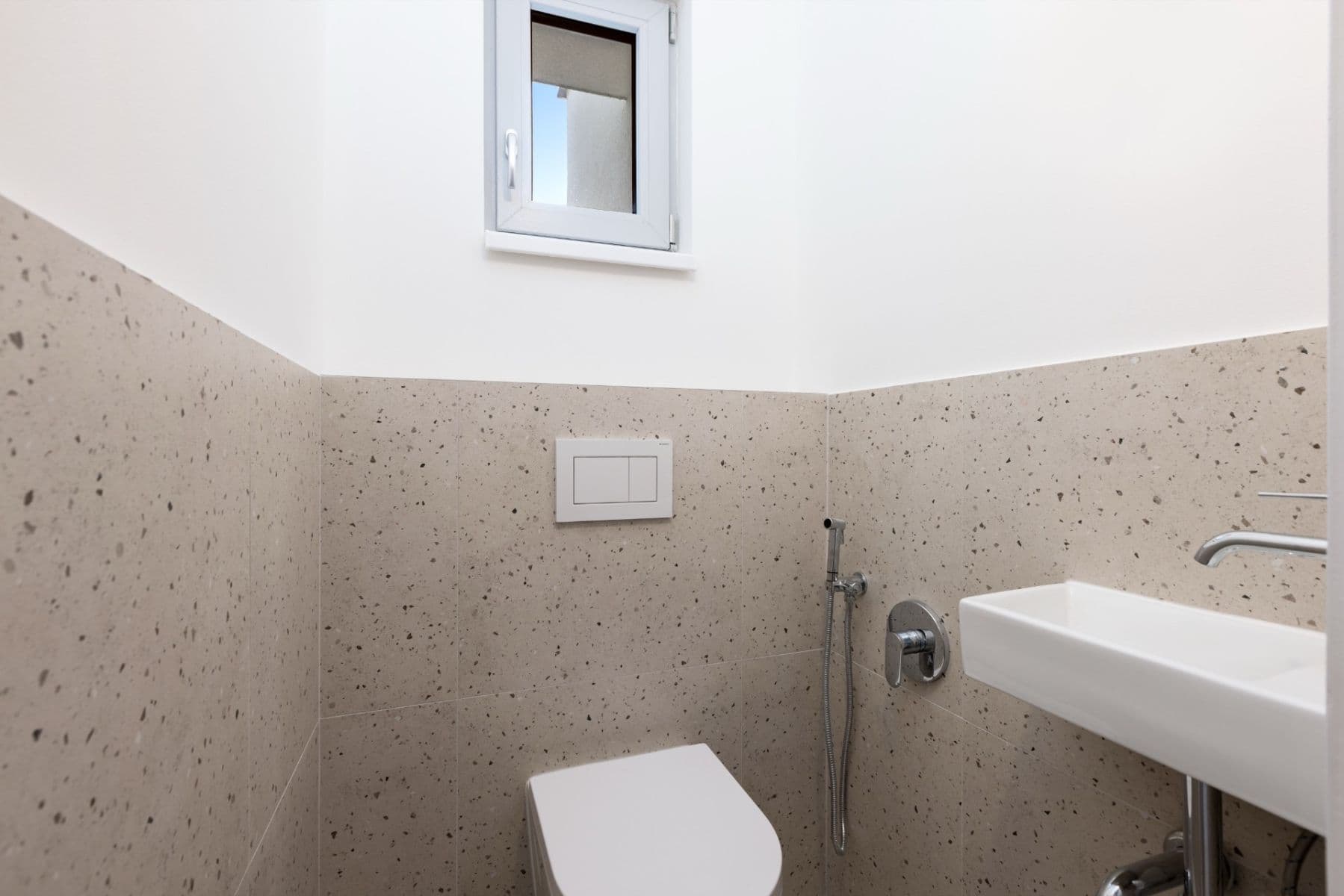 Predaj domu 127 m², pozemok 363 m², Na Ladech, Černošice, Středočeský kraj Predaj domu 127 m², pozemok 363 m², Na Ladech, Černošice, Středočeský kraj