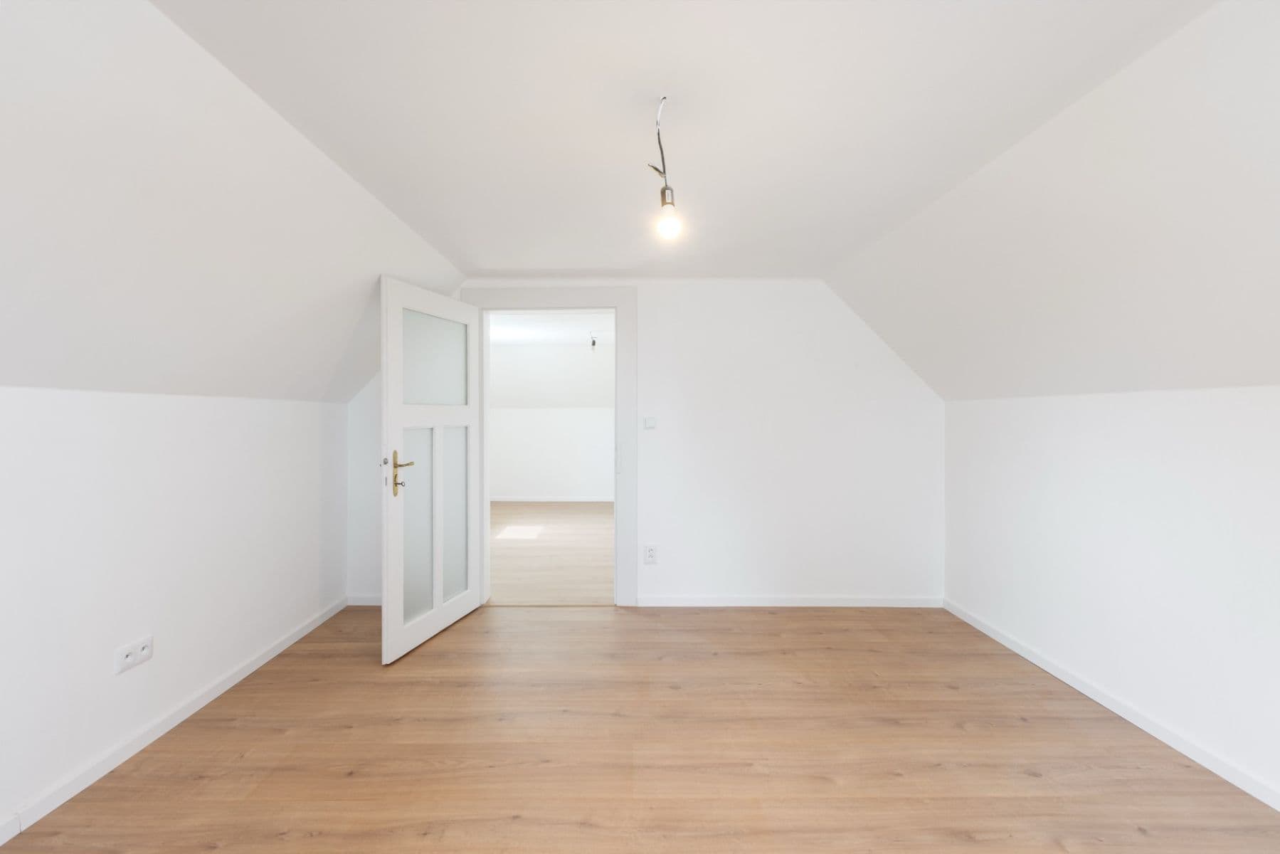 Predaj domu 127 m², pozemok 363 m², Na Ladech, Černošice, Středočeský kraj Predaj domu 127 m², pozemok 363 m², Na Ladech, Černošice, Středočeský kraj