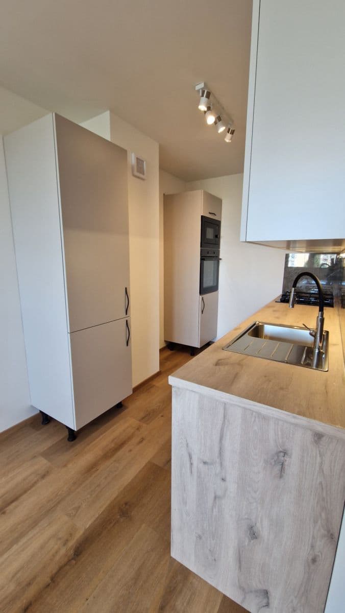 Prenájom bytu 3-izbový 61 m², Markušova, Praha, Praha Prenájom bytu 3-izbový 61 m², Markušova, Praha, Praha