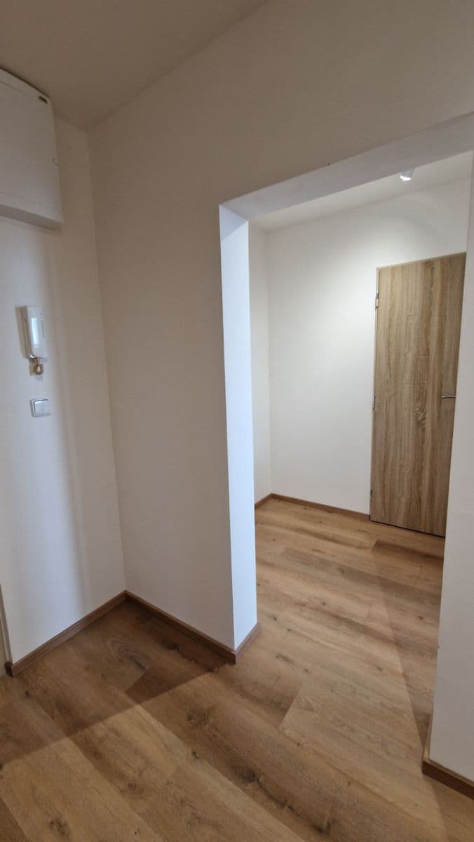 Prenájom bytu 3-izbový 61 m², Markušova, Praha, Praha Prenájom bytu 3-izbový 61 m², Markušova, Praha, Praha