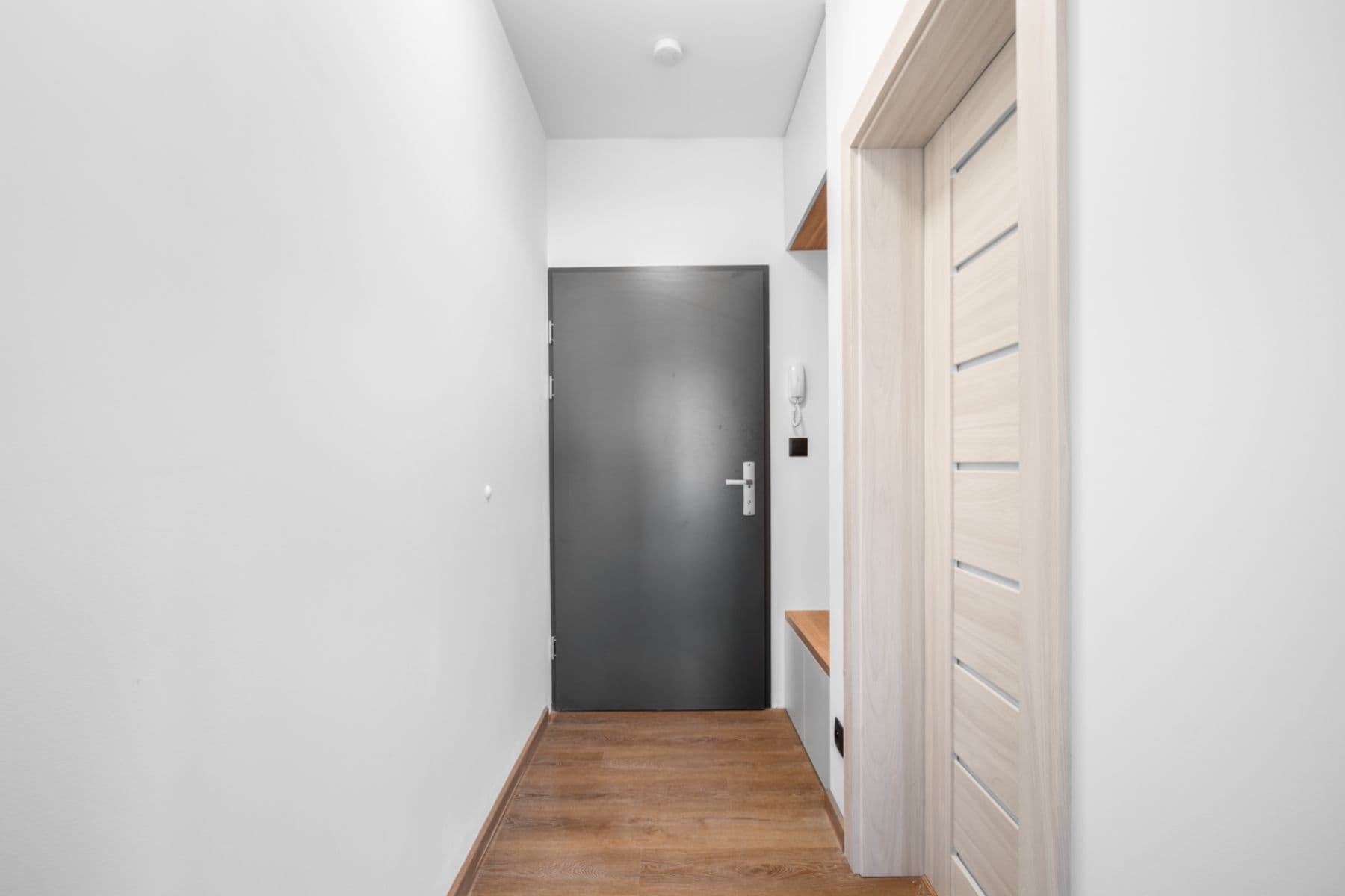 Prenájom bytu 1-izbový 24 m², Bratislavská, Brno, Jihomoravský kraj Prenájom bytu 1-izbový 24 m², Bratislavská, Brno, Jihomoravský kraj