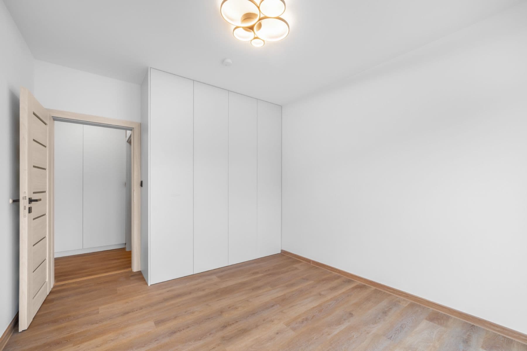 Prenájom bytu 2-izbový 45 m², Bratislavská, Brno, Jihomoravský kraj Prenájom bytu 2-izbový 45 m², Bratislavská, Brno, Jihomoravský kraj