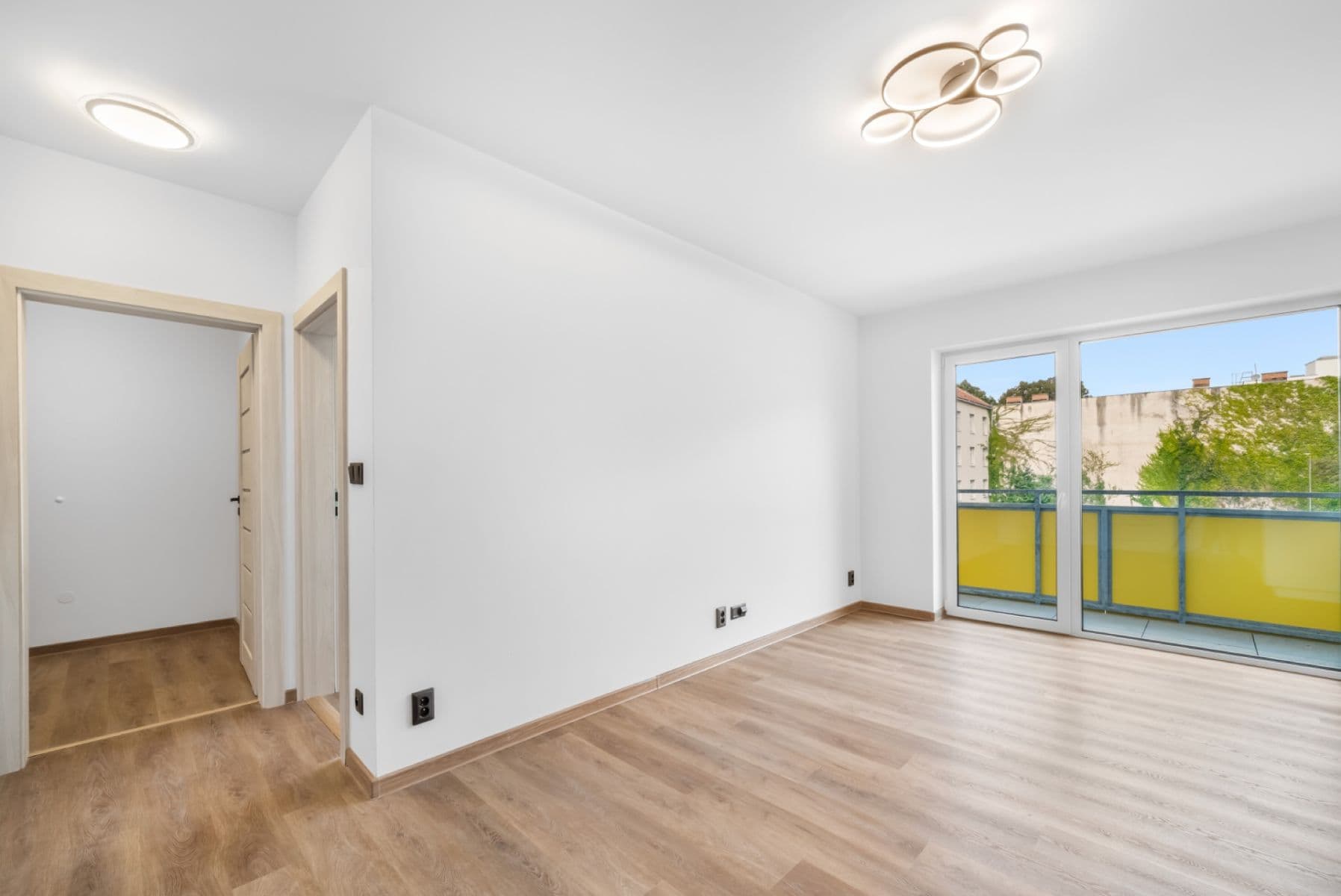 Prenájom bytu 2-izbový 45 m², Bratislavská, Brno, Jihomoravský kraj Prenájom bytu 2-izbový 45 m², Bratislavská, Brno, Jihomoravský kraj