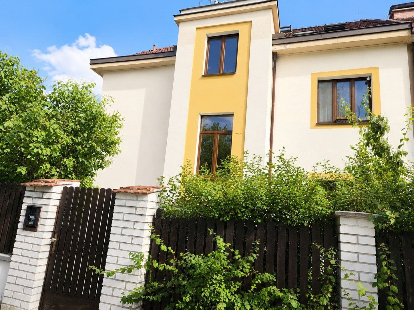 Prenájom bytu 2-izbový 97 m², Pod Třebešínem, Praha, Praha Prenájom bytu 2-izbový 97 m², Pod Třebešínem, Praha, Praha