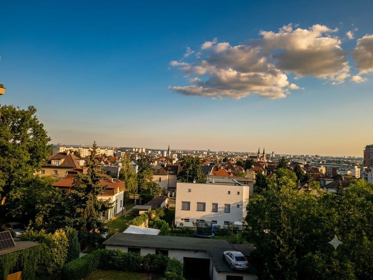 Prenájom bytu 2-izbový 97 m², Pod Třebešínem, Praha, Praha Prenájom bytu 2-izbový 97 m², Pod Třebešínem, Praha, Praha