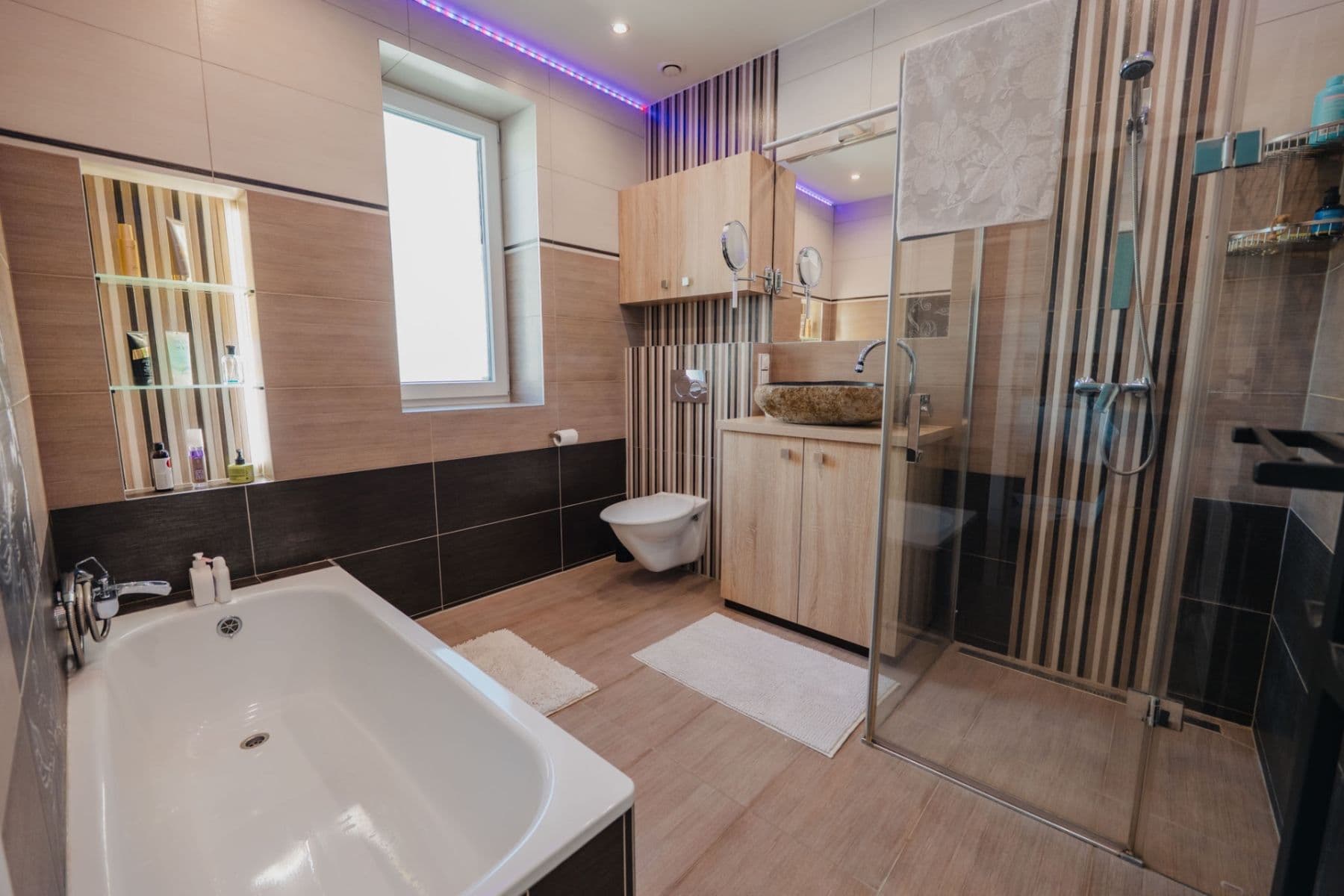 Predaj domu 240 m², pozemok 818 m², Plaňany, Středočeský kraj Predaj domu 240 m², pozemok 818 m², Plaňany, Středočeský kraj