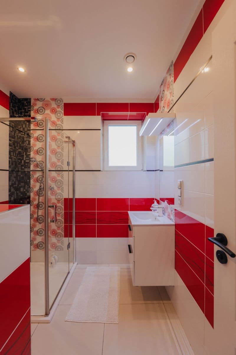 Predaj domu 240 m², pozemok 818 m², Plaňany, Středočeský kraj Predaj domu 240 m², pozemok 818 m², Plaňany, Středočeský kraj