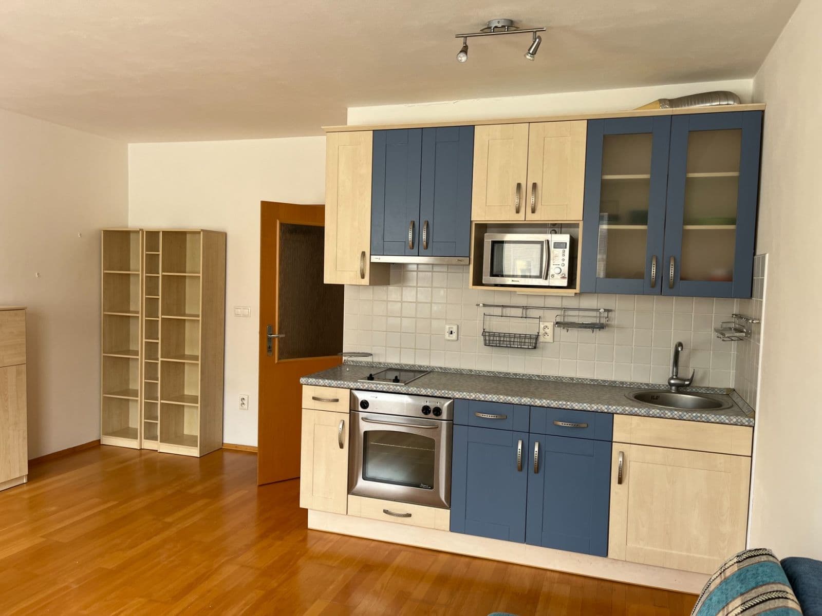 Prenájom bytu 1-izbový 31 m², Kovanecká, Praha, Praha Prenájom bytu 1-izbový 31 m², Kovanecká, Praha, Praha