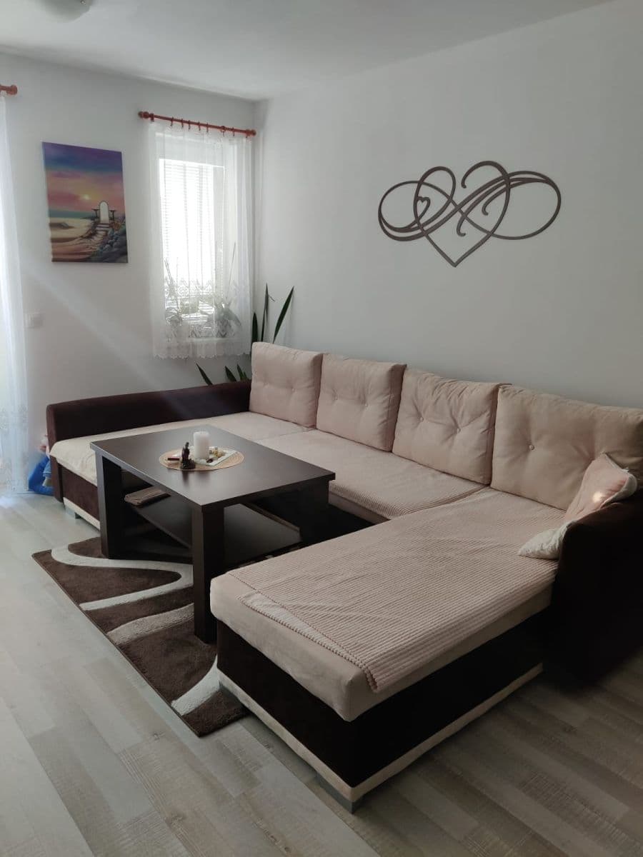 Prenájom bytu 1-izbový 32 m², Václava Trojana, Praha, Praha Prenájom bytu 1-izbový 32 m², Václava Trojana, Praha, Praha