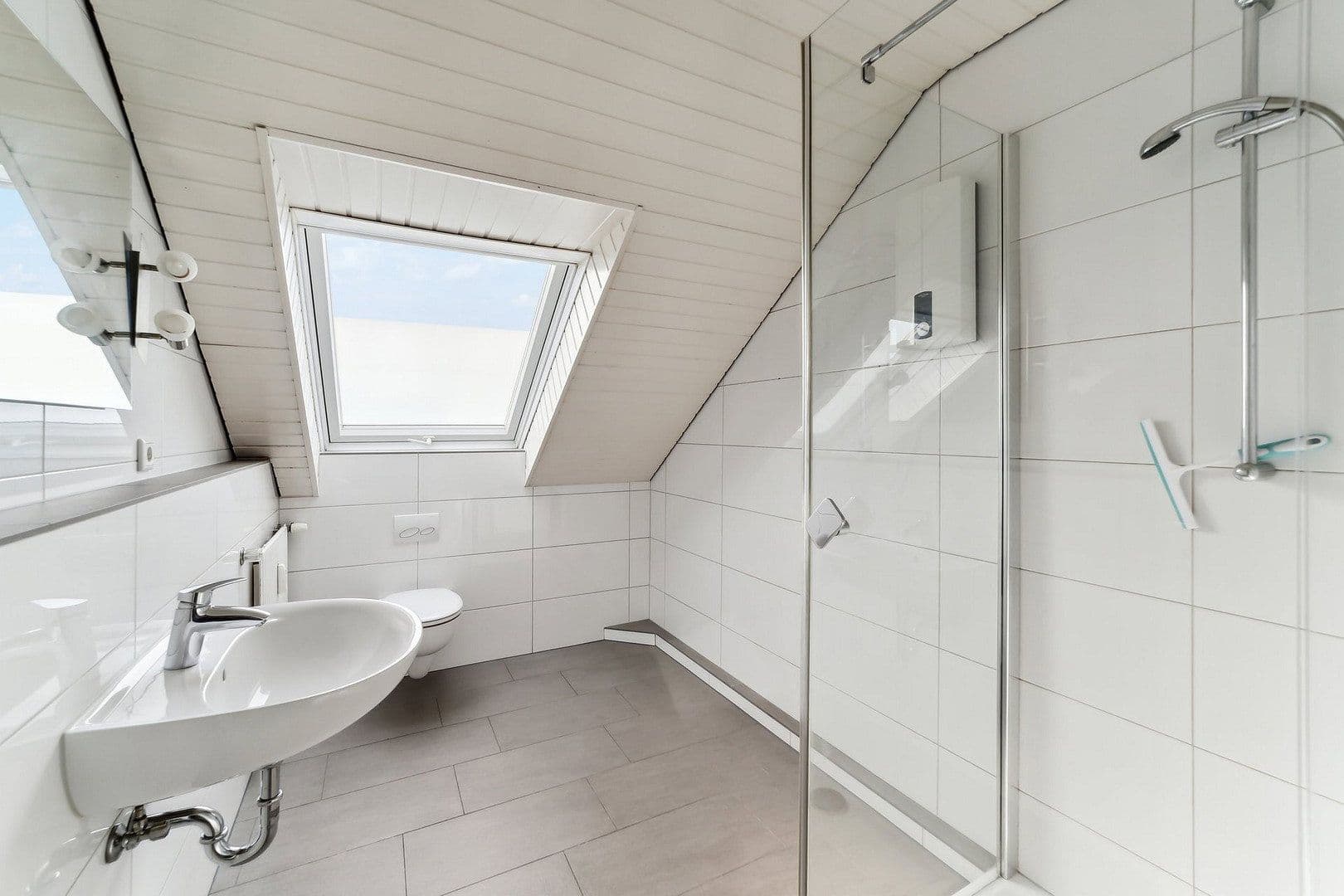 Prenájom bytu 3-izbový 80 m², Osnabrück, Dolné Sasko Prenájom bytu 3-izbový 80 m², Osnabrück, Dolné Sasko