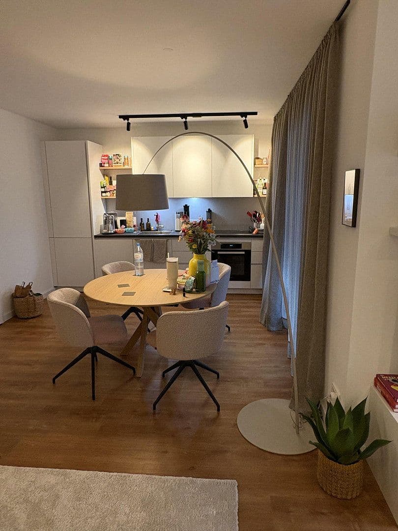 Prenájom bytu 2-izbový 72 m², Uhlenhorster Weg 31B, Hamburg, Hamburg Prenájom bytu 2-izbový 72 m², Uhlenhorster Weg 31B, Hamburg, Hamburg