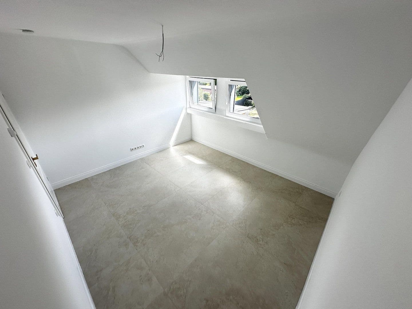 Prenájom bytu 3-izbový 55 m², Oberhausen, Severné Porýnie - Westfálsko Prenájom bytu 3-izbový 55 m², Oberhausen, Severné Porýnie - Westfálsko
