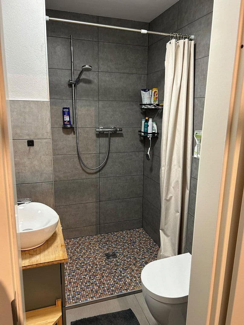 Prenájom bytu 2-izbový 64 m², Krughütter Straße 57, Saarbrücken, Sársko Prenájom bytu 2-izbový 64 m², Krughütter Straße 57, Saarbrücken, Sársko