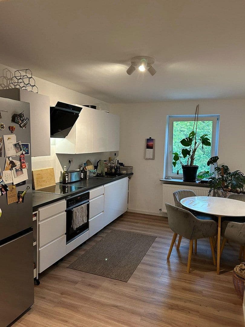 Prenájom bytu 2-izbový 64 m², Krughütter Straße 57, Saarbrücken, Sársko Prenájom bytu 2-izbový 64 m², Krughütter Straße 57, Saarbrücken, Sársko