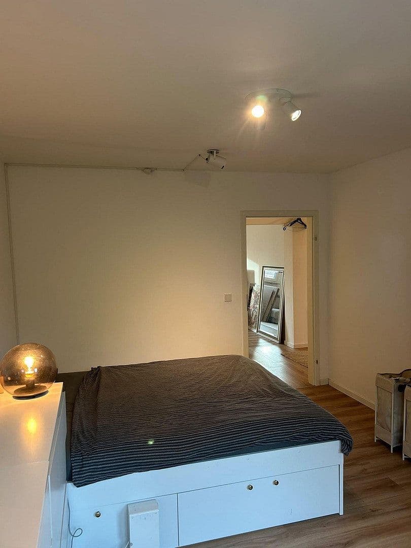 Prenájom bytu 2-izbový 64 m², Krughütter Straße 57, Saarbrücken, Sársko Prenájom bytu 2-izbový 64 m², Krughütter Straße 57, Saarbrücken, Sársko
