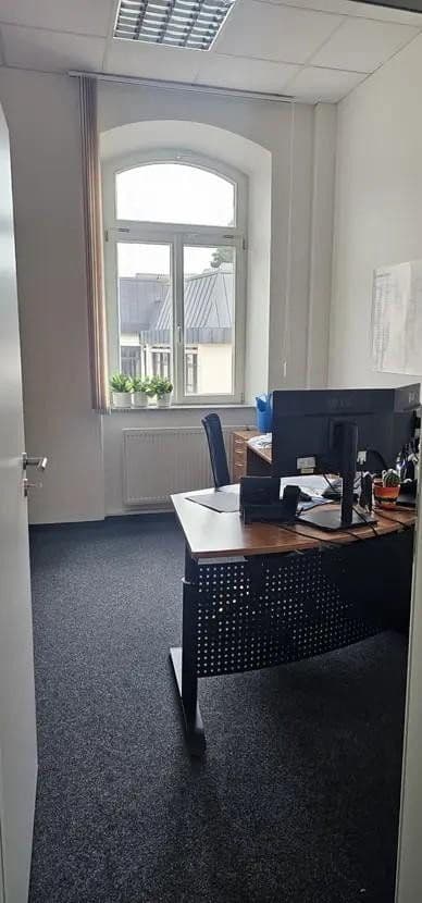 Prenájom kancelárie 125 m², Neidensteiner Str. 2, Waibstadt, Bádensko-Wurttembersko Prenájom kancelárie 125 m², Neidensteiner Str. 2, Waibstadt, Bádensko-Wurttembersko