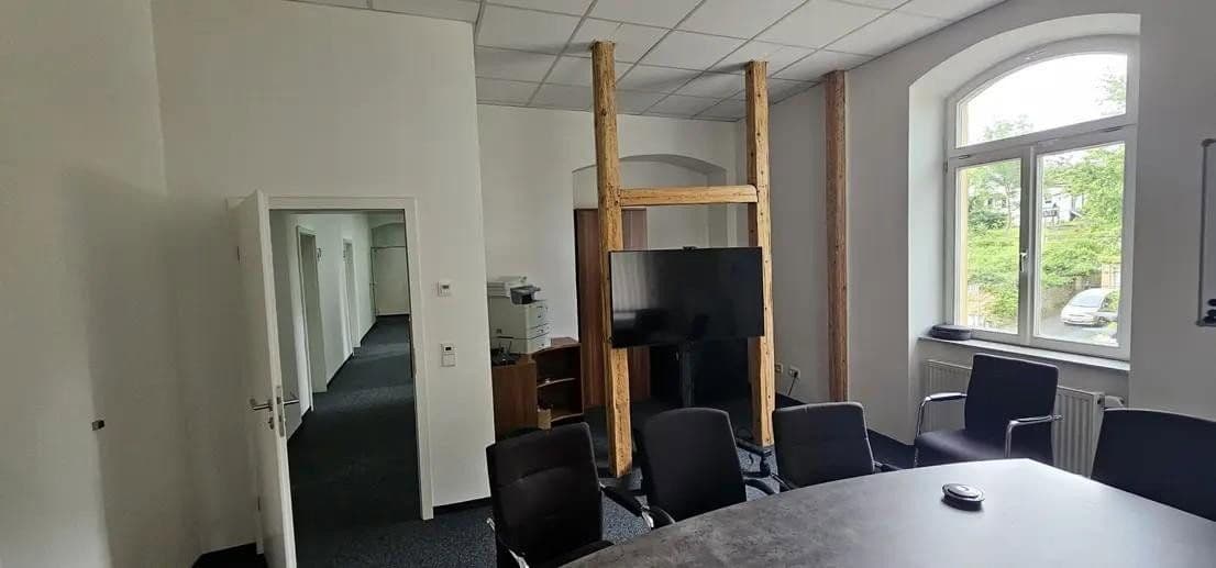 Prenájom kancelárie 125 m², Neidensteiner Str. 2, Waibstadt, Bádensko-Wurttembersko Prenájom kancelárie 125 m², Neidensteiner Str. 2, Waibstadt, Bádensko-Wurttembersko