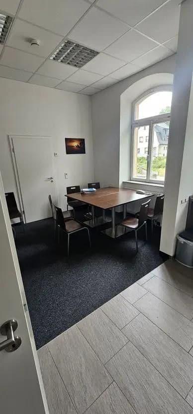 Prenájom kancelárie 125 m², Neidensteiner Str. 2, Waibstadt, Bádensko-Wurttembersko Prenájom kancelárie 125 m², Neidensteiner Str. 2, Waibstadt, Bádensko-Wurttembersko