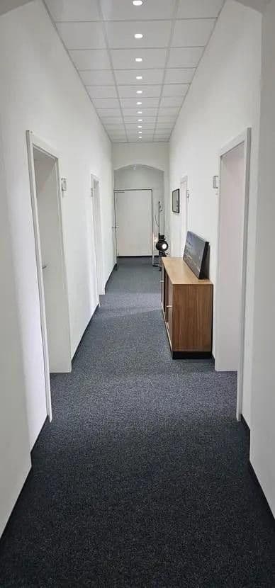 Prenájom kancelárie 125 m², Neidensteiner Str. 2, Waibstadt, Bádensko-Wurttembersko Prenájom kancelárie 125 m², Neidensteiner Str. 2, Waibstadt, Bádensko-Wurttembersko