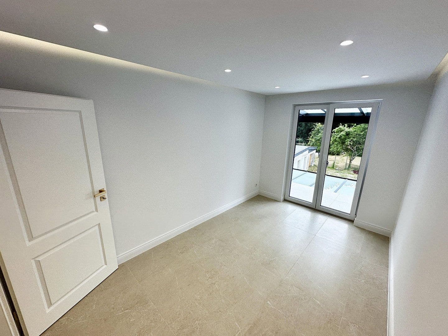 Prenájom bytu 3-izbový 70 m², Königstraße 17, Oberhausen, Severné Porýnie - Westfálsko Prenájom bytu 3-izbový 70 m², Königstraße 17, Oberhausen, Severné Porýnie - Westfálsko
