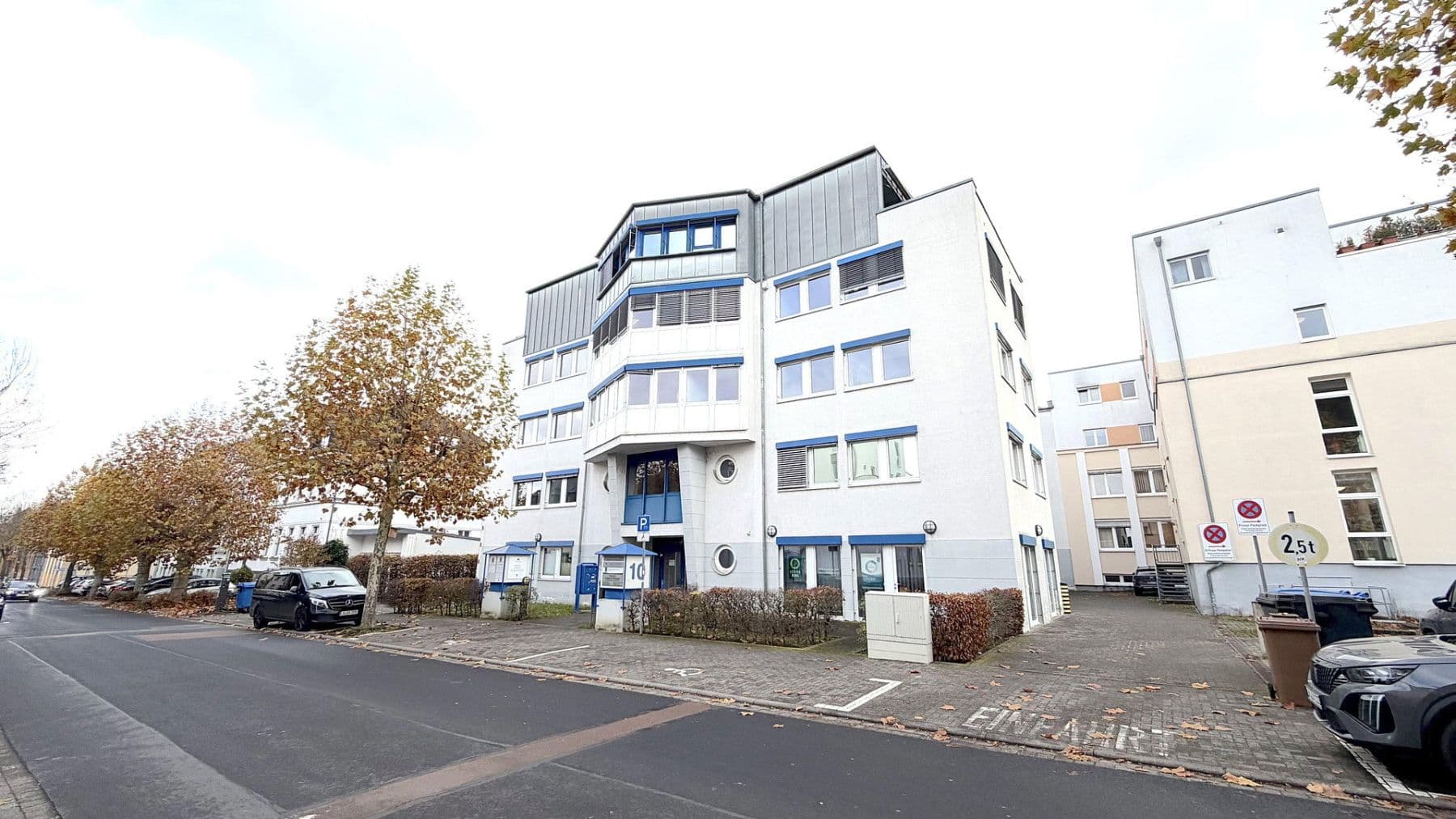 Prenájom kancelárie 1.400 m², Walderdorffstr. 10, Limburg an der Lahn, Hesensko Prenájom kancelárie 1.400 m², Walderdorffstr. 10, Limburg an der Lahn, Hesensko
