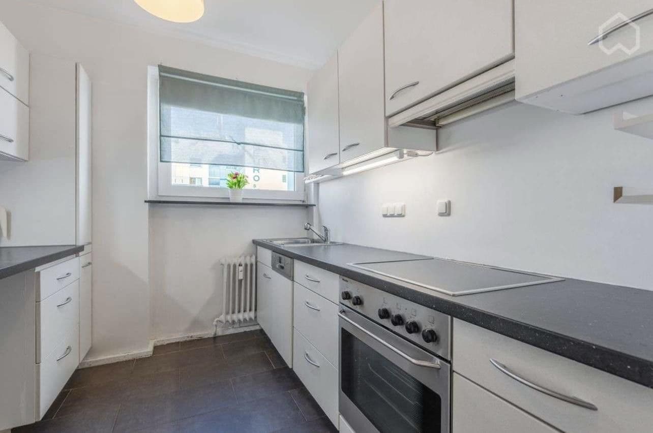 Prenájom bytu 3-izbový 66 m², Heinrich-Hoffmann-Straße 14, Frankfurt am Main, Hesensko Prenájom bytu 3-izbový 66 m², Heinrich-Hoffmann-Straße 14, Frankfurt am Main, Hesensko