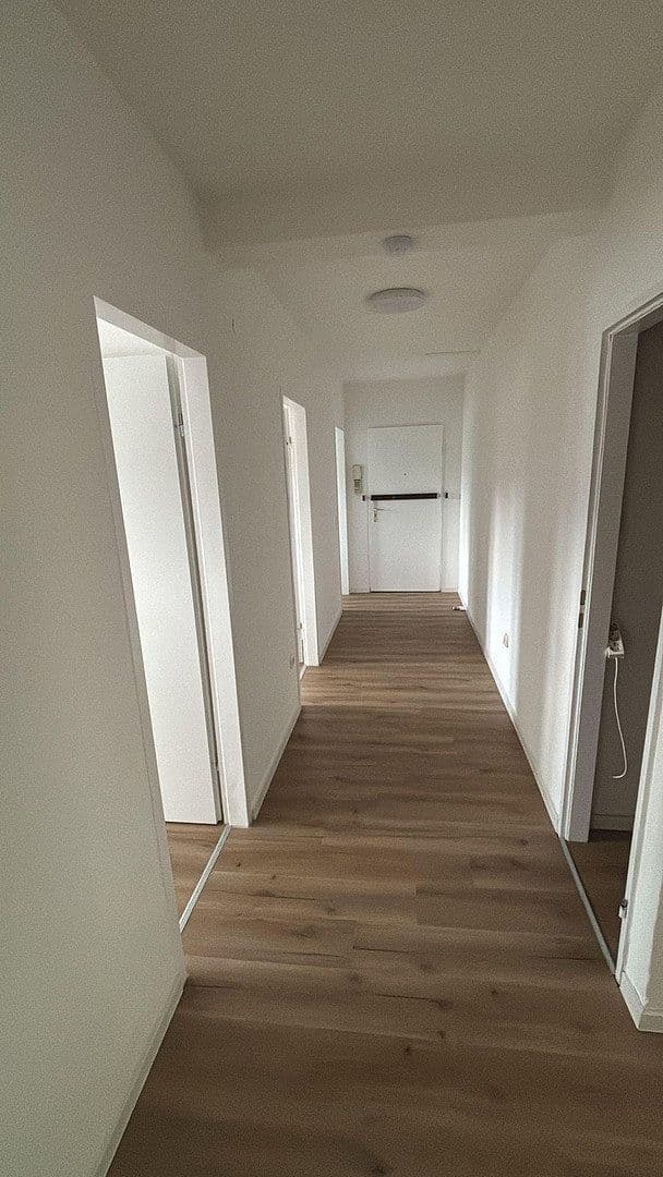 Prenájom bytu 3-izbový 84 m², Kerpen, Severné Porýnie - Westfálsko Prenájom bytu 3-izbový 84 m², Kerpen, Severné Porýnie - Westfálsko