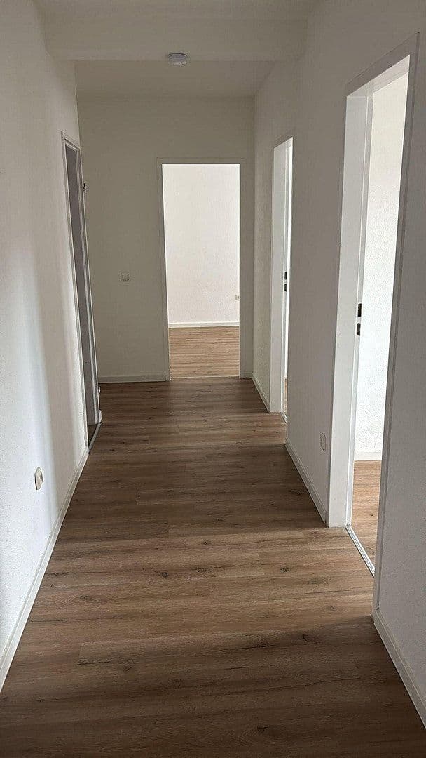 Prenájom bytu 3-izbový 84 m², Kerpen, Severné Porýnie - Westfálsko Prenájom bytu 3-izbový 84 m², Kerpen, Severné Porýnie - Westfálsko