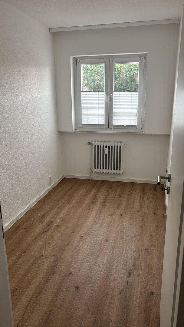 Prenájom bytu 3-izbový 84 m², Kerpen, Severné Porýnie - Westfálsko Prenájom bytu 3-izbový 84 m², Kerpen, Severné Porýnie - Westfálsko