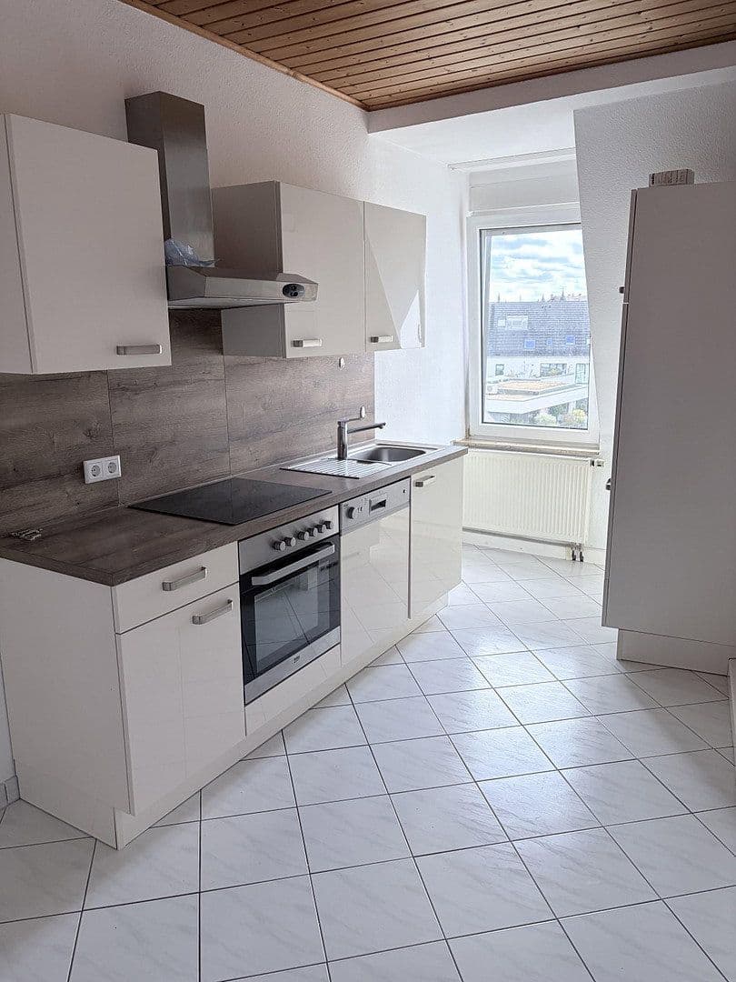 Prenájom bytu 2-izbový 62 m², Sandratstraße, Nürnberg, Bavorsko Prenájom bytu 2-izbový 62 m², Sandratstraße, Nürnberg, Bavorsko