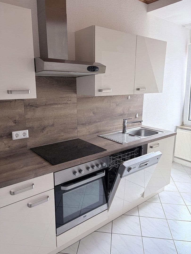 Prenájom bytu 2-izbový 62 m², Sandratstraße, Nürnberg, Bavorsko Prenájom bytu 2-izbový 62 m², Sandratstraße, Nürnberg, Bavorsko