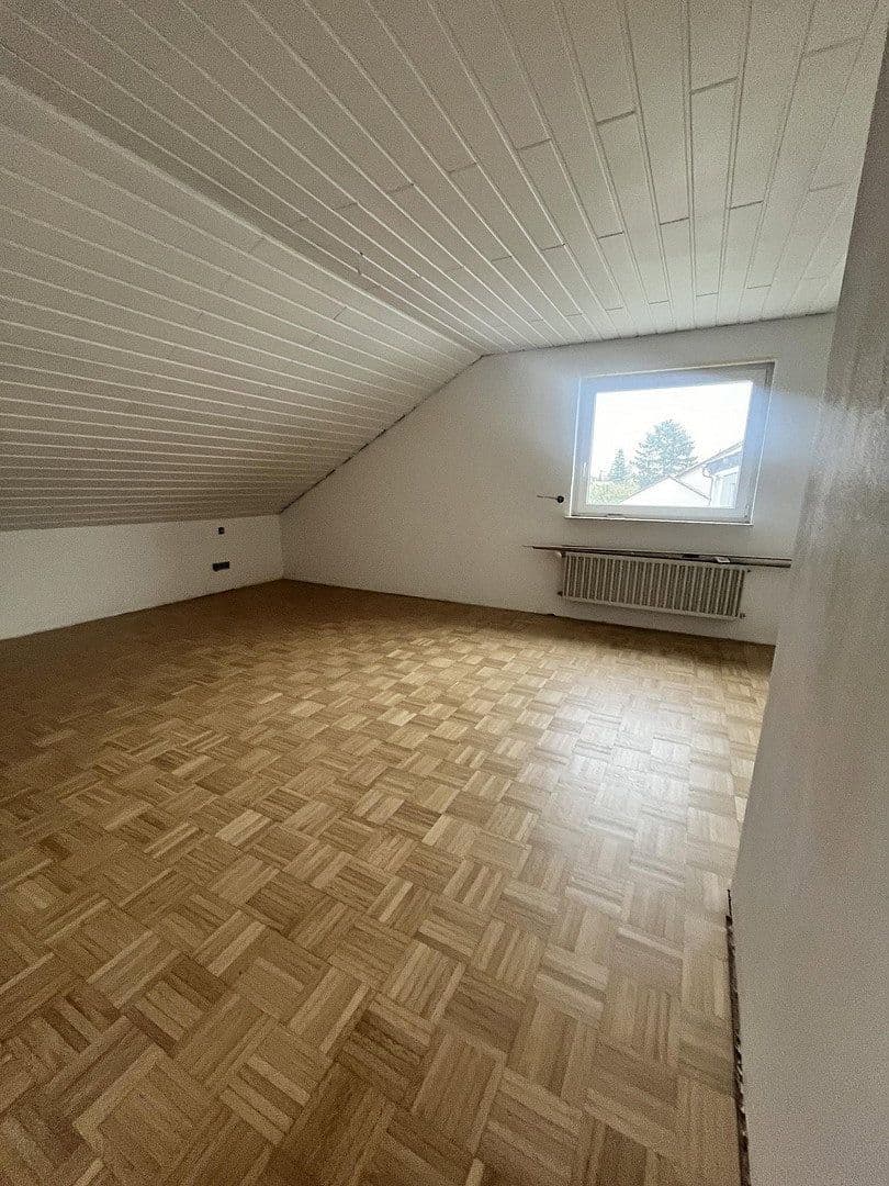 Prenájom bytu 4-izbový 112 m², Schwegenheimer Str. 67, Römerberg, Porýnie-Falcko Prenájom bytu 4-izbový 112 m², Schwegenheimer Str. 67, Römerberg, Porýnie-Falcko