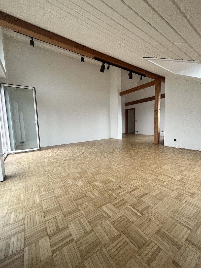 Prenájom bytu 4-izbový 112 m², Schwegenheimer Str. 67, Römerberg, Porýnie-Falcko Prenájom bytu 4-izbový 112 m², Schwegenheimer Str. 67, Römerberg, Porýnie-Falcko