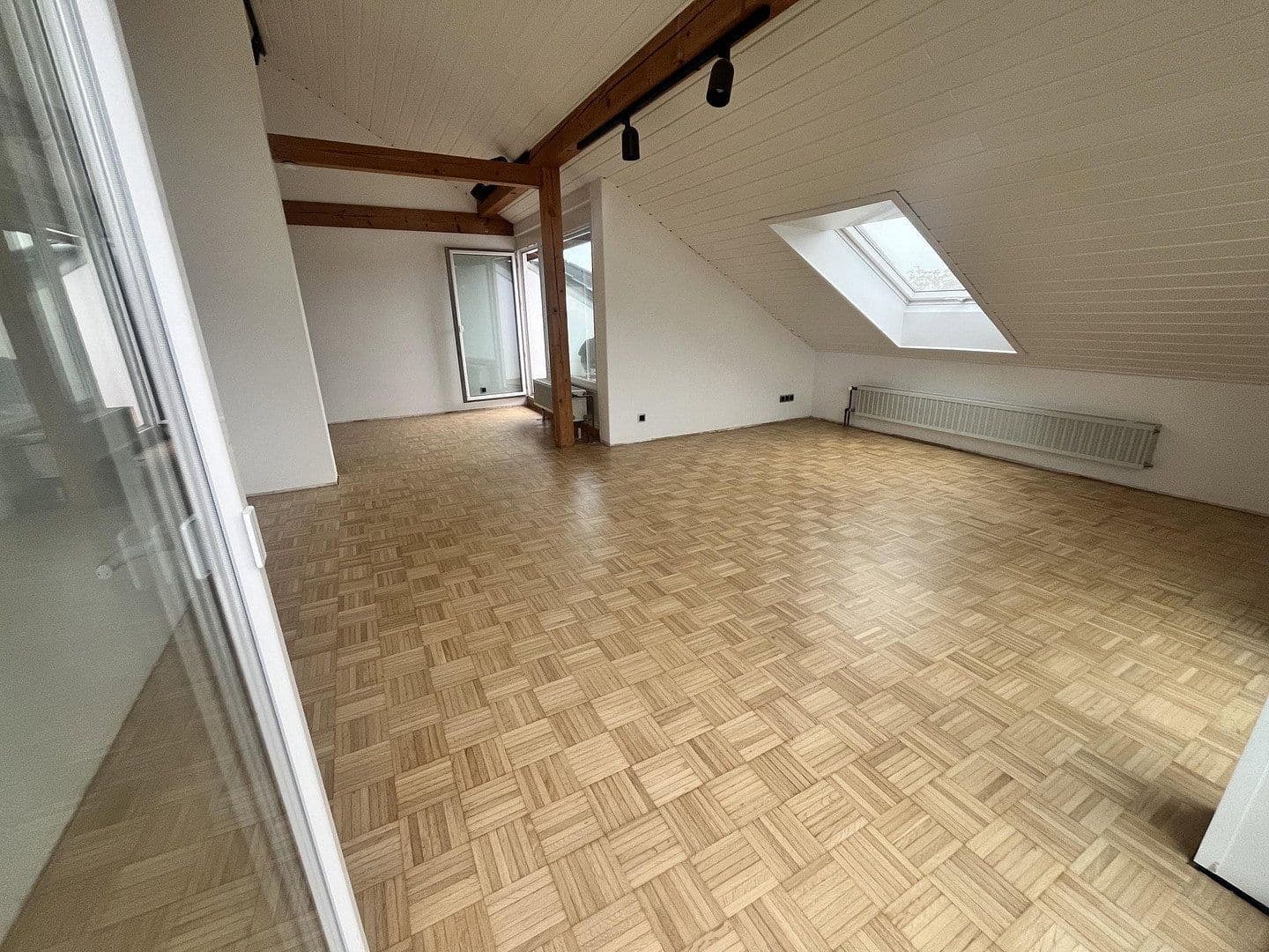 Prenájom bytu 4-izbový 112 m², Schwegenheimer Str. 67, Römerberg, Porýnie-Falcko Prenájom bytu 4-izbový 112 m², Schwegenheimer Str. 67, Römerberg, Porýnie-Falcko