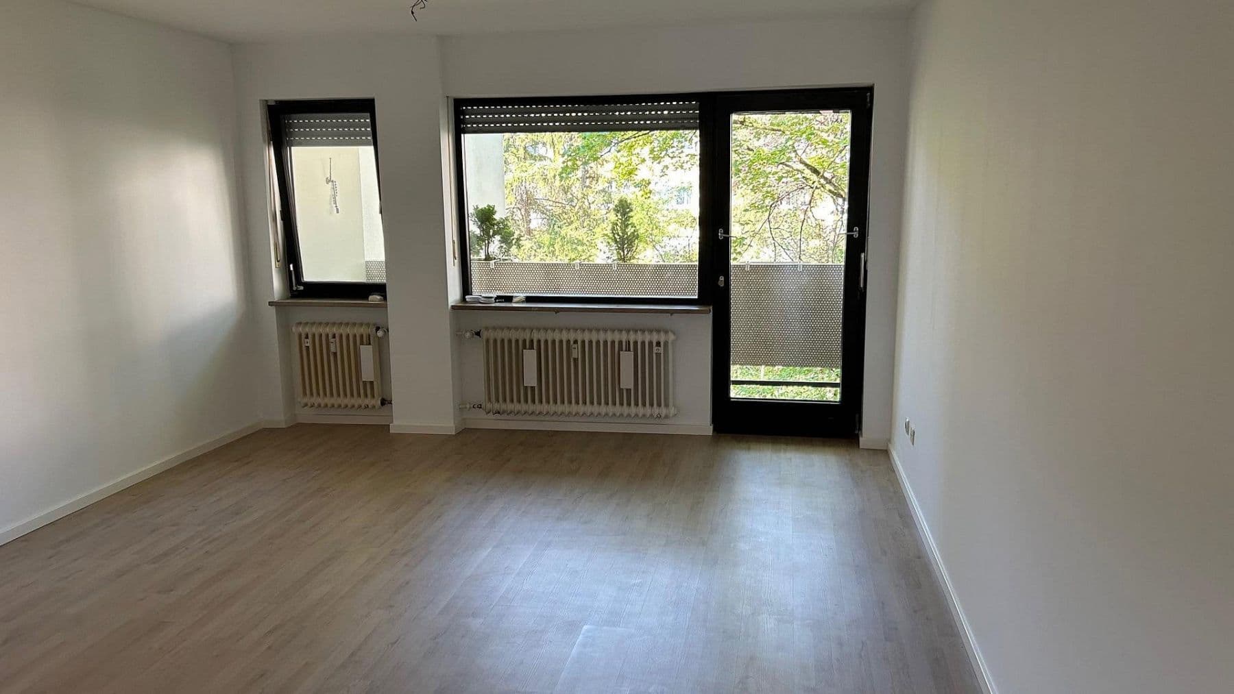 Prenájom bytu 1-izbový 38 m², Guddenstr.15, München, Bavorsko Prenájom bytu 1-izbový 38 m², Guddenstr.15, München, Bavorsko