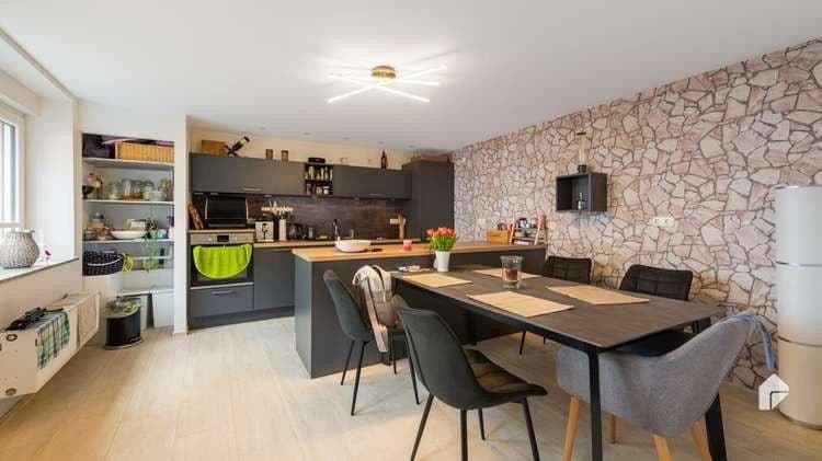 Prenájom bytu 4-izbový 127 m², Bad Belzig, Brandenbursko Prenájom bytu 4-izbový 127 m², Bad Belzig, Brandenbursko