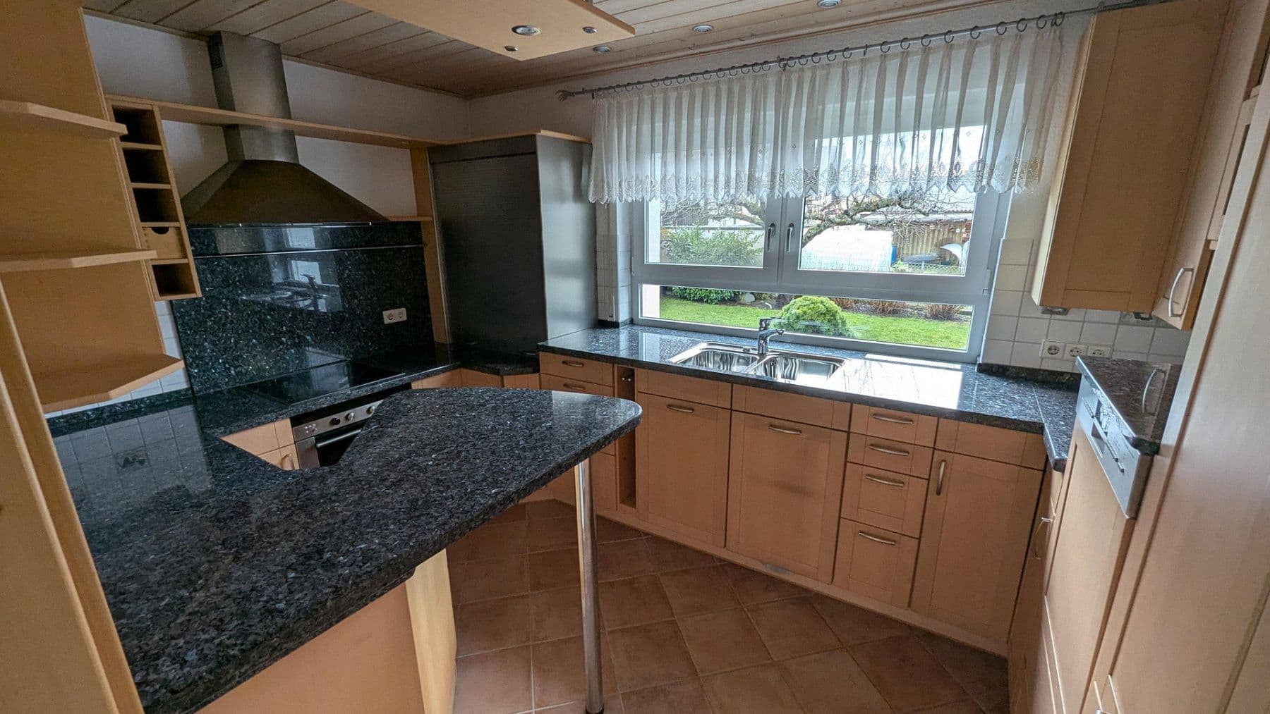 Predaj domu 247 m², pozemok 838 m², Bad Liebenzell, Bádensko-Wurttembersko Predaj domu 247 m², pozemok 838 m², Bad Liebenzell, Bádensko-Wurttembersko
