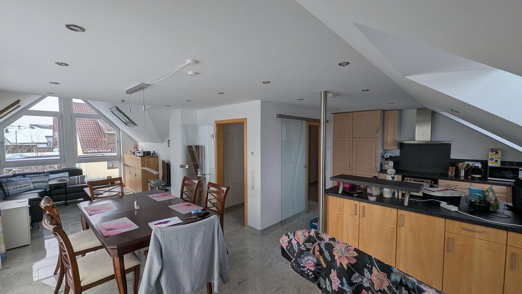 Predaj domu 247 m², pozemok 838 m², Bad Liebenzell, Bádensko-Wurttembersko Predaj domu 247 m², pozemok 838 m², Bad Liebenzell, Bádensko-Wurttembersko